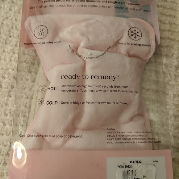NWT! Soothing Eye Mask - Picture 7 of 9